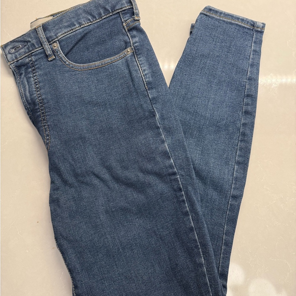 Everlane Women's Way High Skinny Jeans in Blue